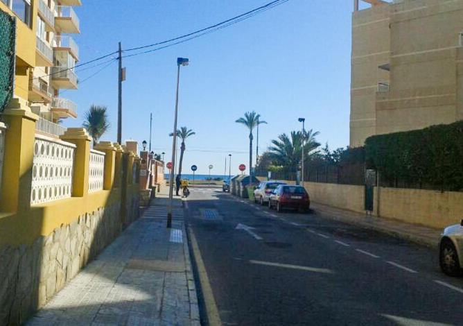 אל קאמפיו Apartamento A 50 Metros De La Playa Muchavista מראה חיצוני תמונה