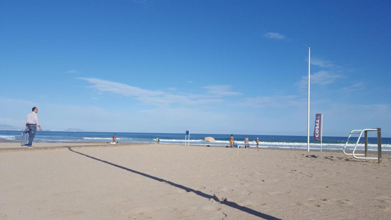 אל קאמפיו Apartamento A 50 Metros De La Playa Muchavista מראה חיצוני תמונה